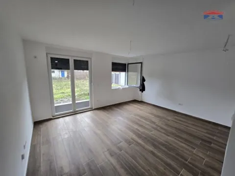 Prodaja, garsonjera, 33m², Centar, Inđija - image 3