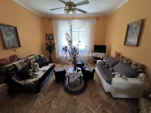 Prodaja, kuća, 113m², Bečej, Novi Sad