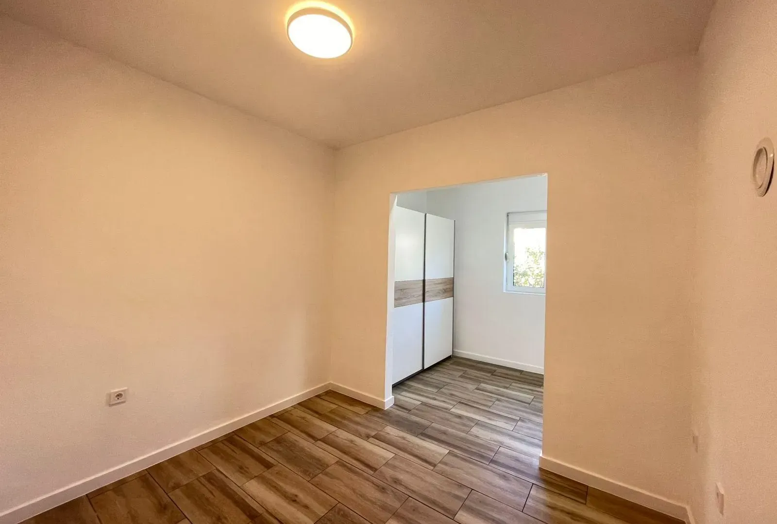 Prodaja, kuća, 118m², Dumidran, Tivat