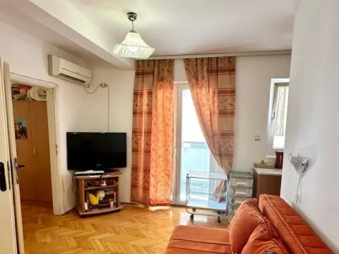 Prodaja, dvosoban stan, 42m², Budva, Crna Gora - image 1