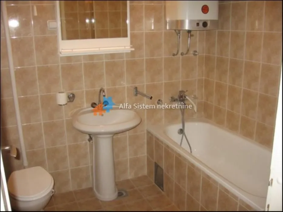 Izdavanje, četvorosoban stan, 115m², Voždovačka Crkva, Voždovac Sve Podlokacije