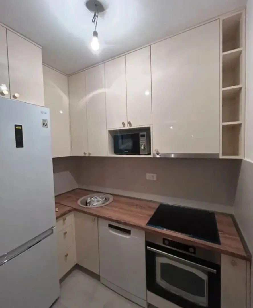 Izdavanje, jednosoban stan, 45m², Central Point, Podgorica