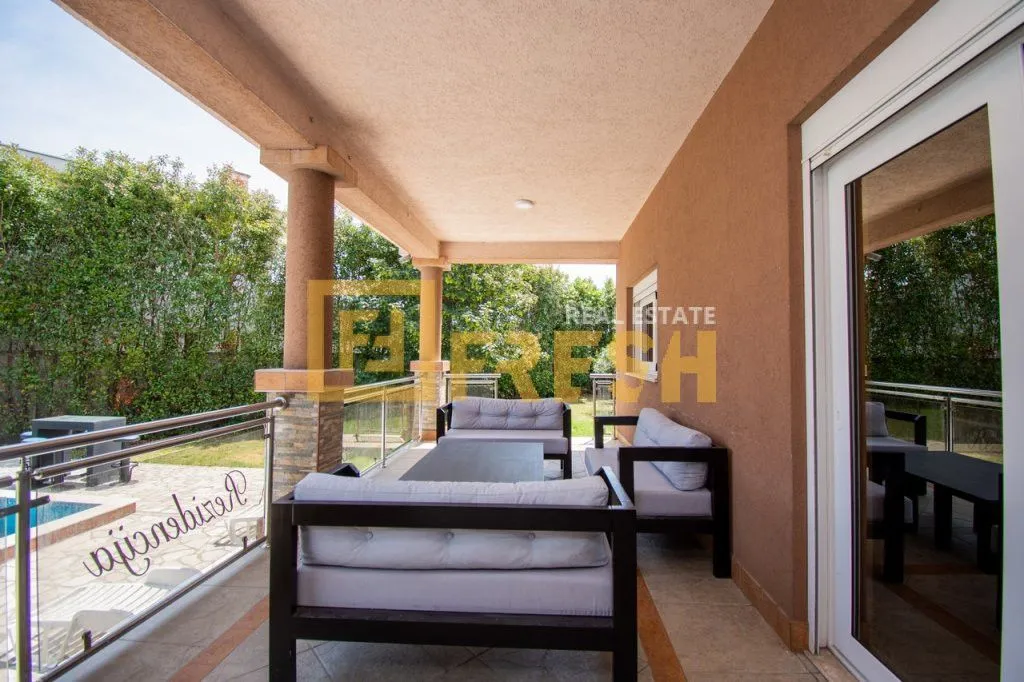 Rent, house, 330m², Zeta, Podgorica