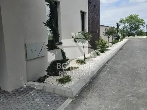 Prodaja, trosoban stan, 72m², Zemun Sve Podlokacije, Beograd - image 13