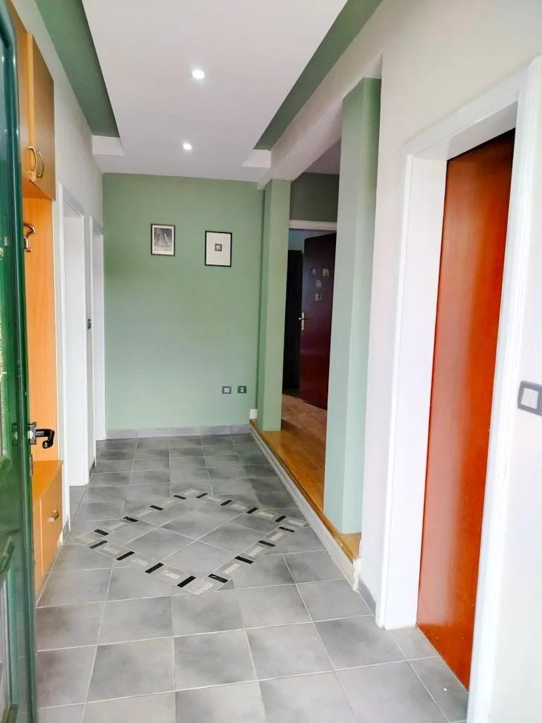 Rent, house, 280m², Donja Gorica, Podgorica