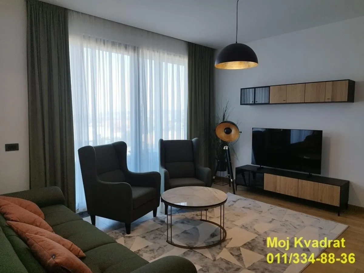 Izdavanje, trosoban stan, 92m², Stari Grad, Beograd