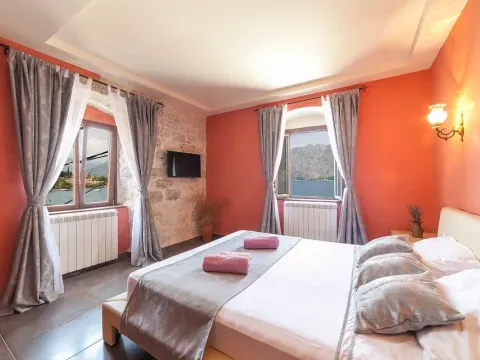 Prodaja, kuća, 450m², Prčanj, Kotor - image 7