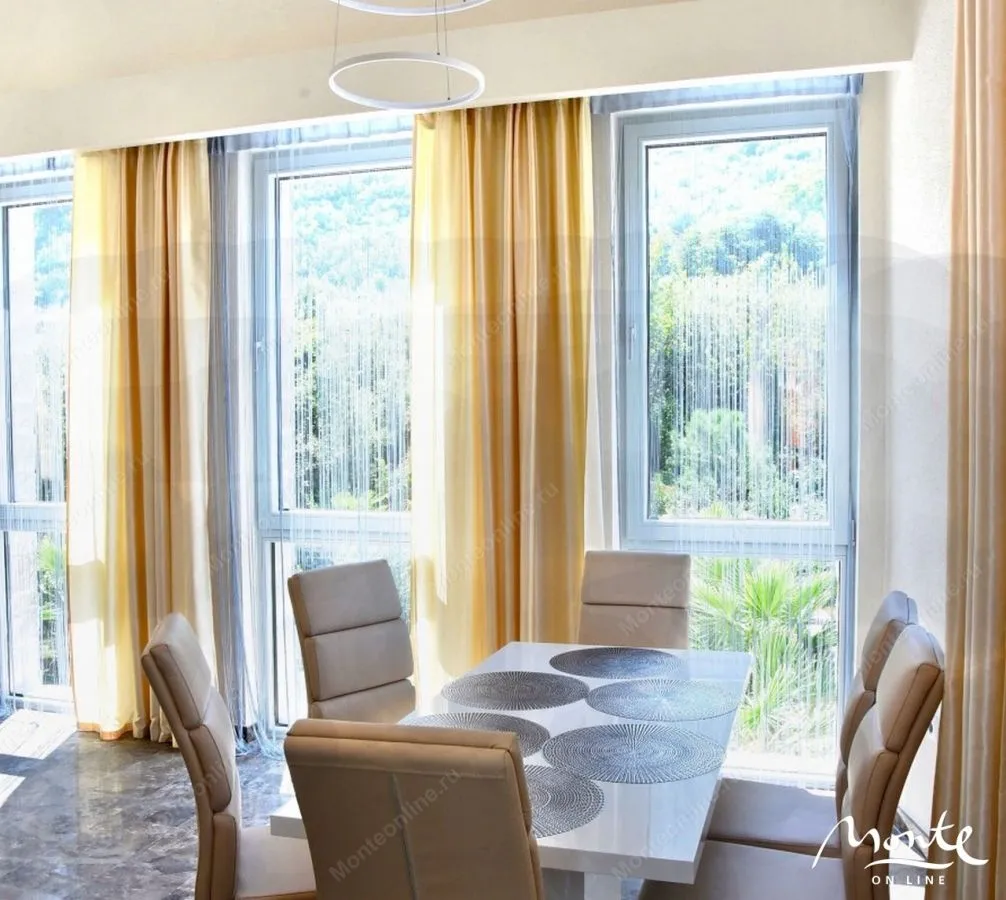 Sale, house, 382m², Stoliv, Kotor