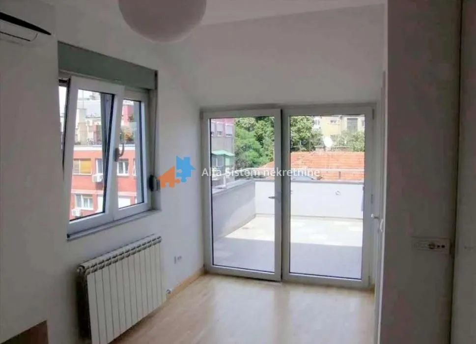 Rent, four bedroom apartment, 170m², Kalenić Pijaca, Vračar Sve Podlokacije