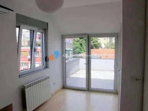 Rent, four bedroom apartment, 170m², Kalenić Pijaca, Vračar Sve Podlokacije - image 29