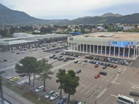 Prodaja, dvosoban stan, 73m², Centar, Bar - image 14