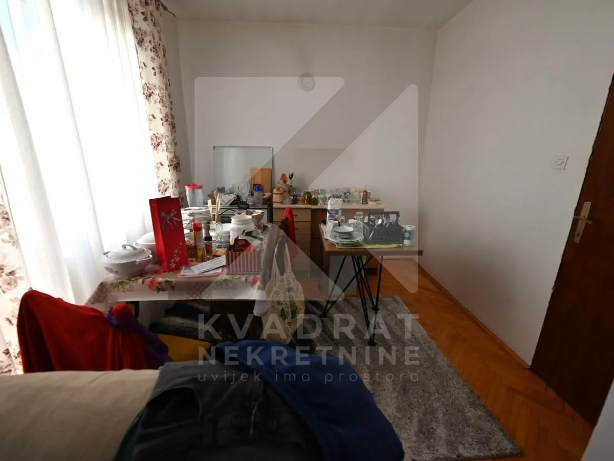 Prodaja, kuća, 370m², Stari Aerodrom, Podgorica