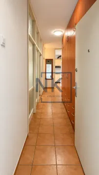 Prodaja, dvosoban stan, 72m², Pejton, Podgorica - image 9