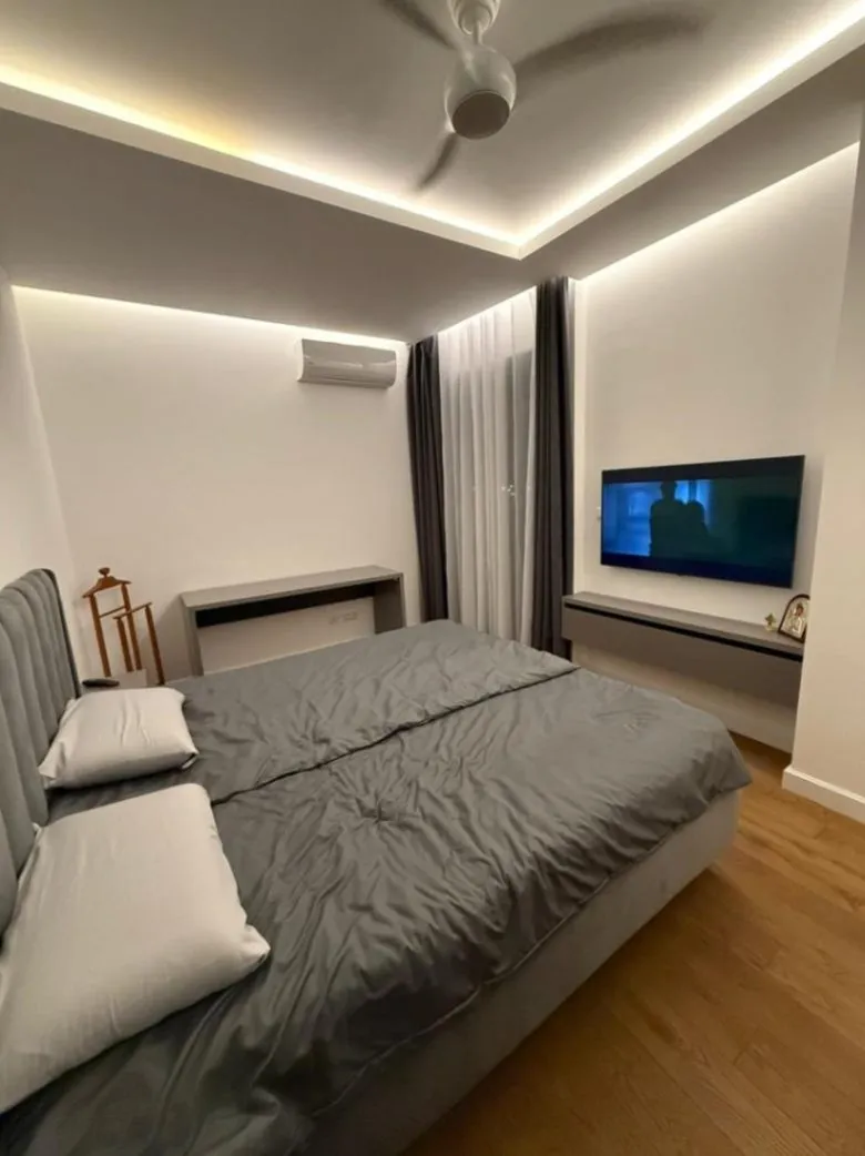 Prodaja, jednosoban stan, 65m², Centar, Bar