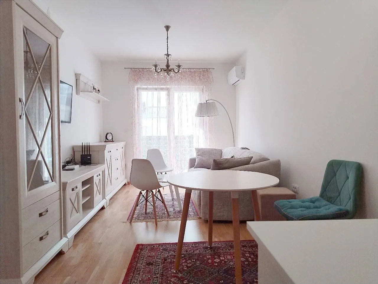 Izdavanje, jednosoban stan, 46m², Podkošljun, Budva