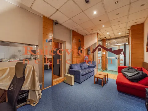 Sale, office space, 45m², Stari Grad, Beograd - image 1