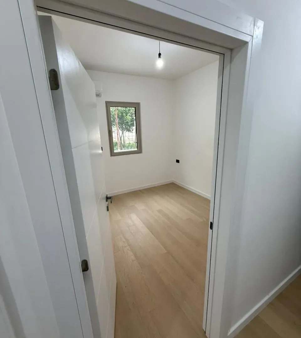 Prodaja, dvosoban stan, 51m², Dobrota, Kotor