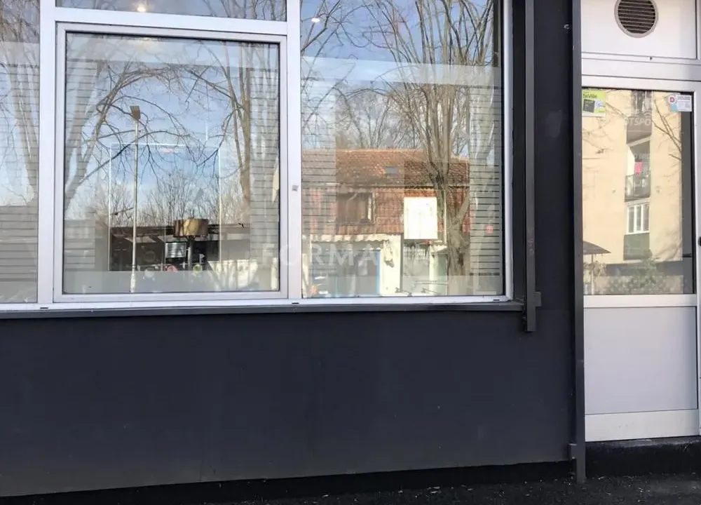 Izdavanje, poslovni prostor, 85m², Kanarevo Brdo, Beograd
