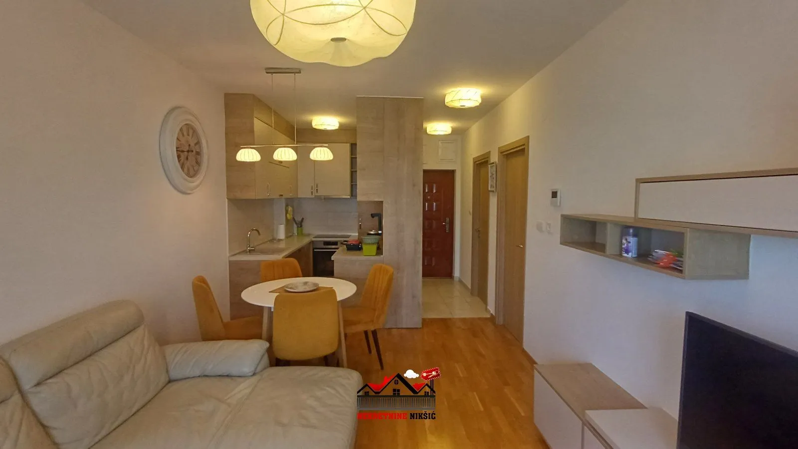 Prodaja, jednosoban stan, 40m², Centar, Nikšić