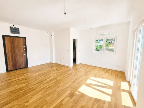 Sale, studio apartment, 30m², Sutomore, Bar - image 1