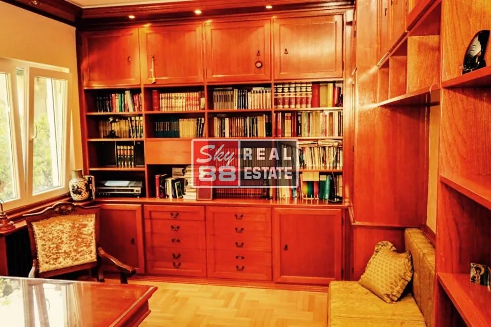 Sale, house, 243m², Savski Venac, Beograd