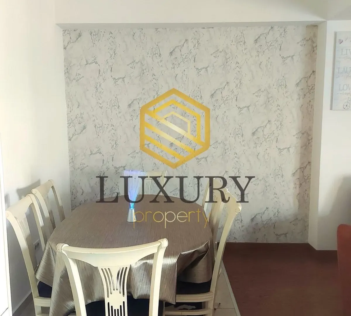 Prodaja, dvosoban stan, 65m², Ljubović, Podgorica