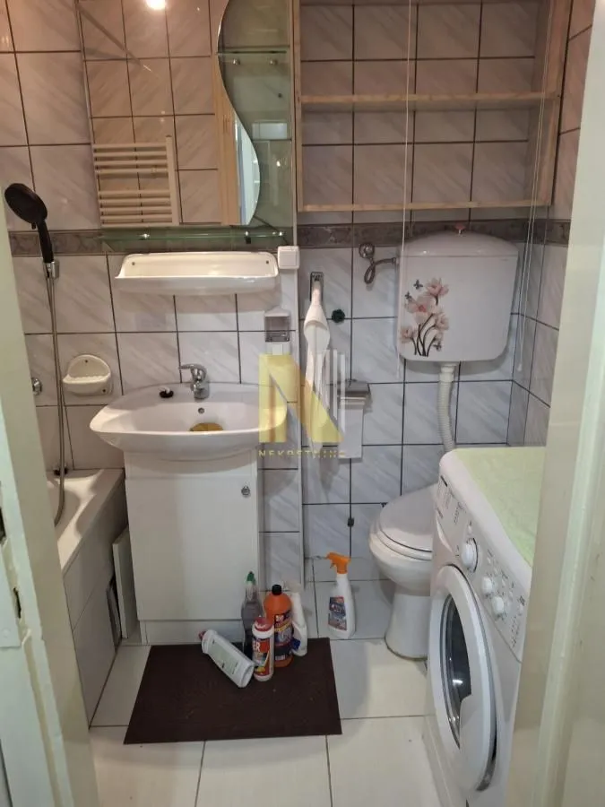 Prodaja, dvosoban stan, 49m², Bajnat, Subotica