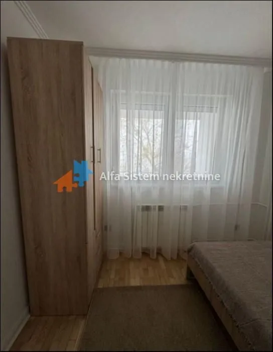 Izdavanje, četvorosoban stan, 120m², Savski Venac, Beograd