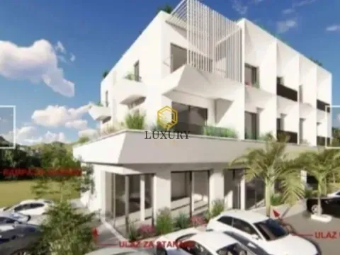 Sale, office space, 140m², City Kvart, Podgorica - image 2