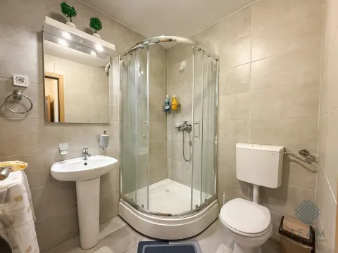 Izdavanje, dvosoban stan, 66m², Stari Aerodrom, Podgorica - image 4