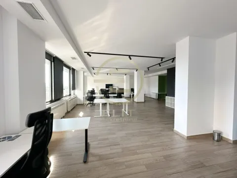 Rent, office space, 312m², Bulevar Oslobodjenja, Novi Sad Sve Podlokacije - image 18
