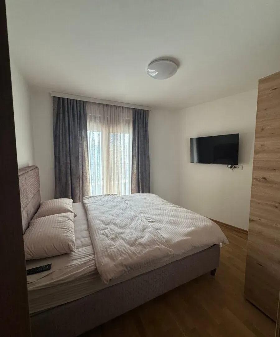 Rent, one bedroom apartment, 40m², Stari Aerodrom, Podgorica