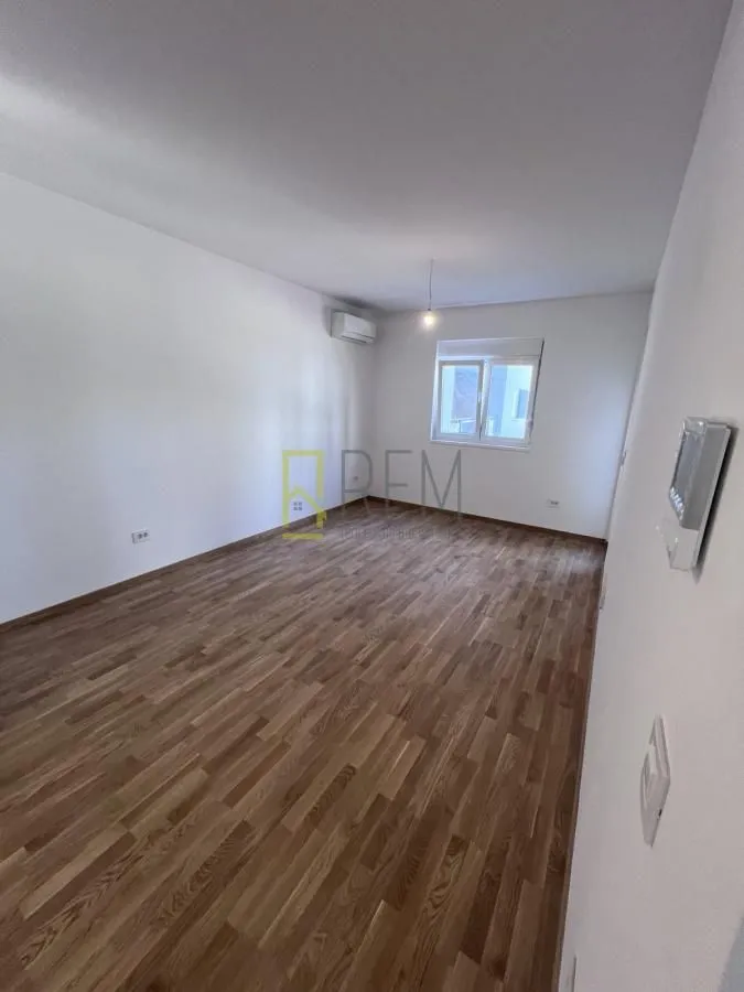Rent, one bedroom apartment, 46m², Stari Aerodrom, Podgorica