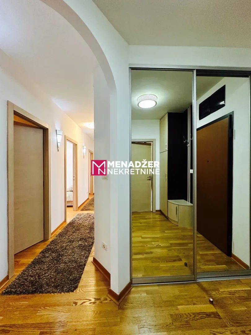 Izdavanje, trosoban stan, 120m², City Kvart, Podgorica