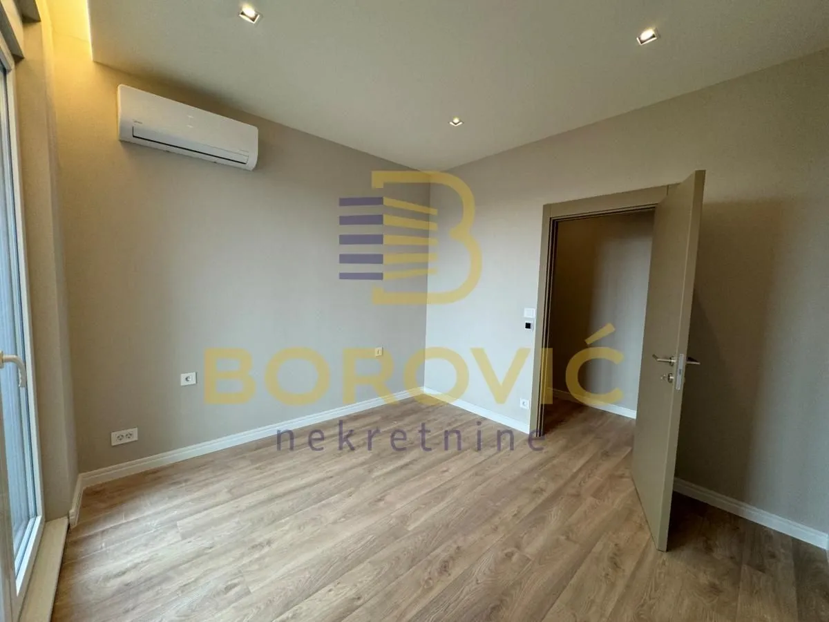 Sale, four bedroom apartment, 158m², Voždovac Sve Podlokacije, Beograd