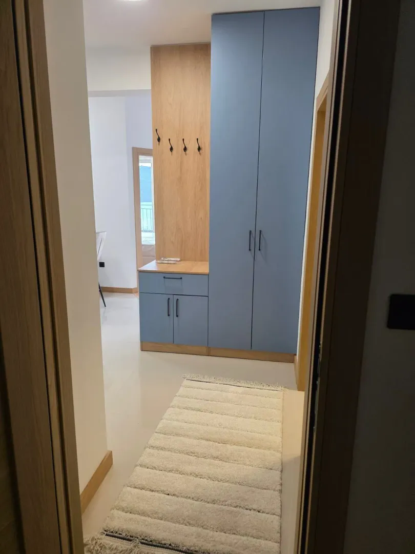 Izdavanje, dvosoban stan, 76m², Kumbor, Herceg Novi