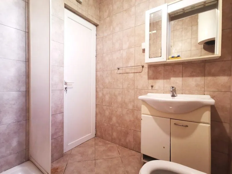 Rent, office space, 200m², Tološka šuma, Podgorica