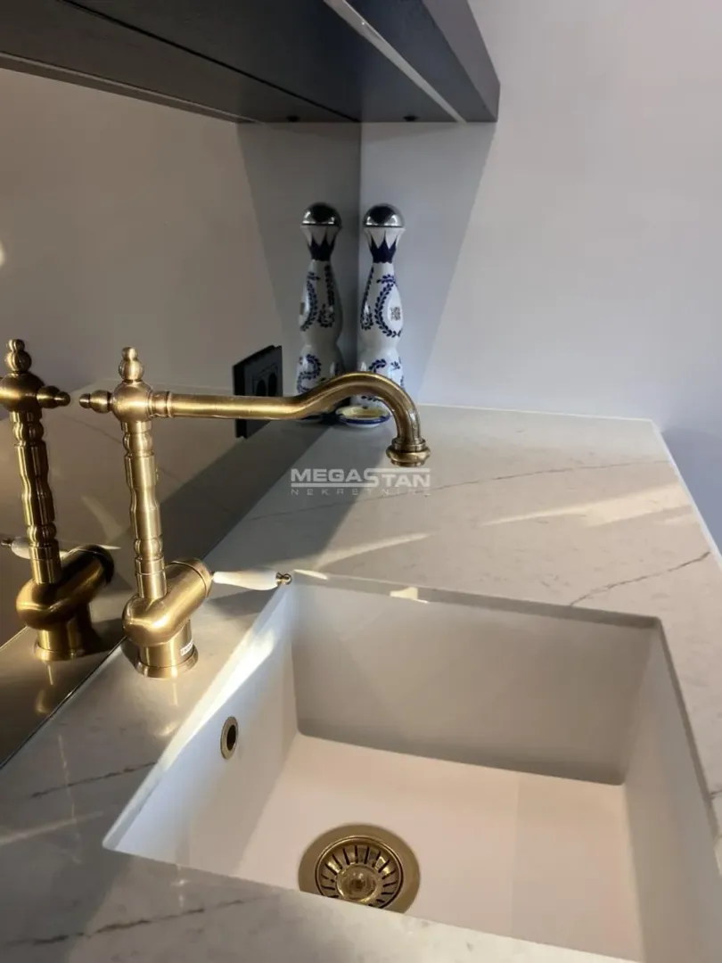 Prodaja, jednosoban stan, 38m², Stari Grad, Beograd