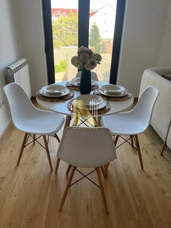 Izdavanje, trosoban stan, 71m², Socijalno, Novi Sad Sve Podlokacije