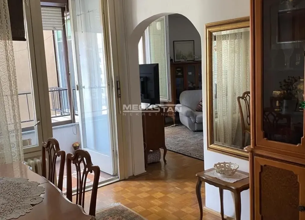 Prodaja, dvosoban stan, 74m², Novi Beograd Blok 28, Novi Beograd Sve Podlokacije