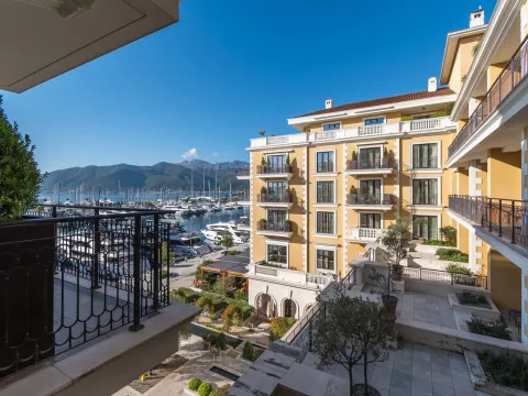 Prodaja, trosoban stan, 252m², Porto Montenegro, Tivat - image 21