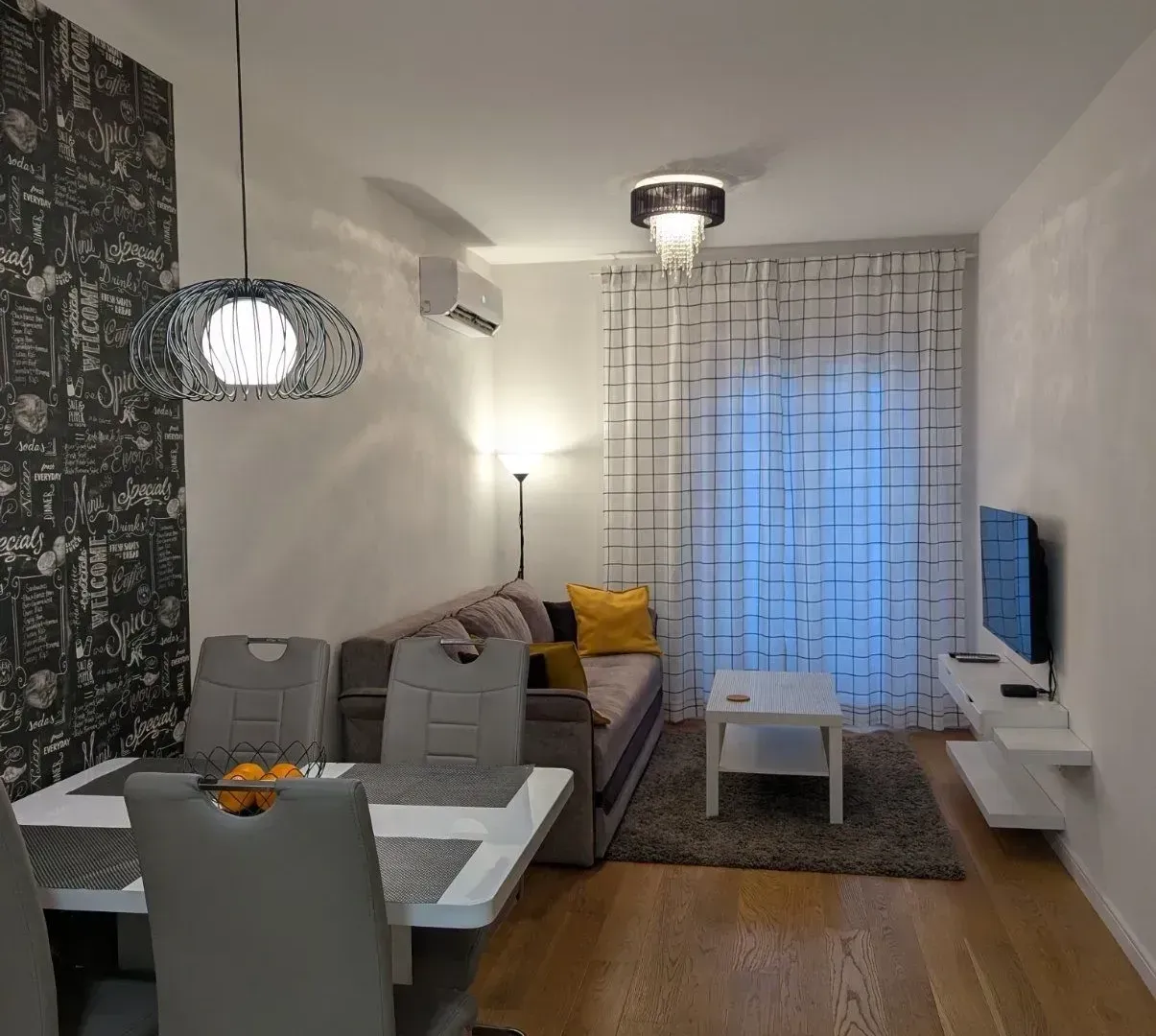 Izdavanje, jednosoban stan, 40m², Central Point, Podgorica