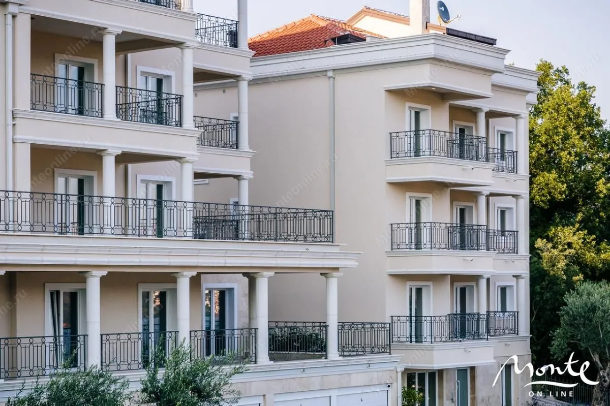 Prodaja, trosoban stan, 141m², Herceg Novi, Crna Gora