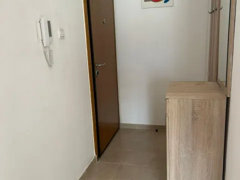 Izdavanje, jednosoban stan, 45m², Centar, Tivat - image 5