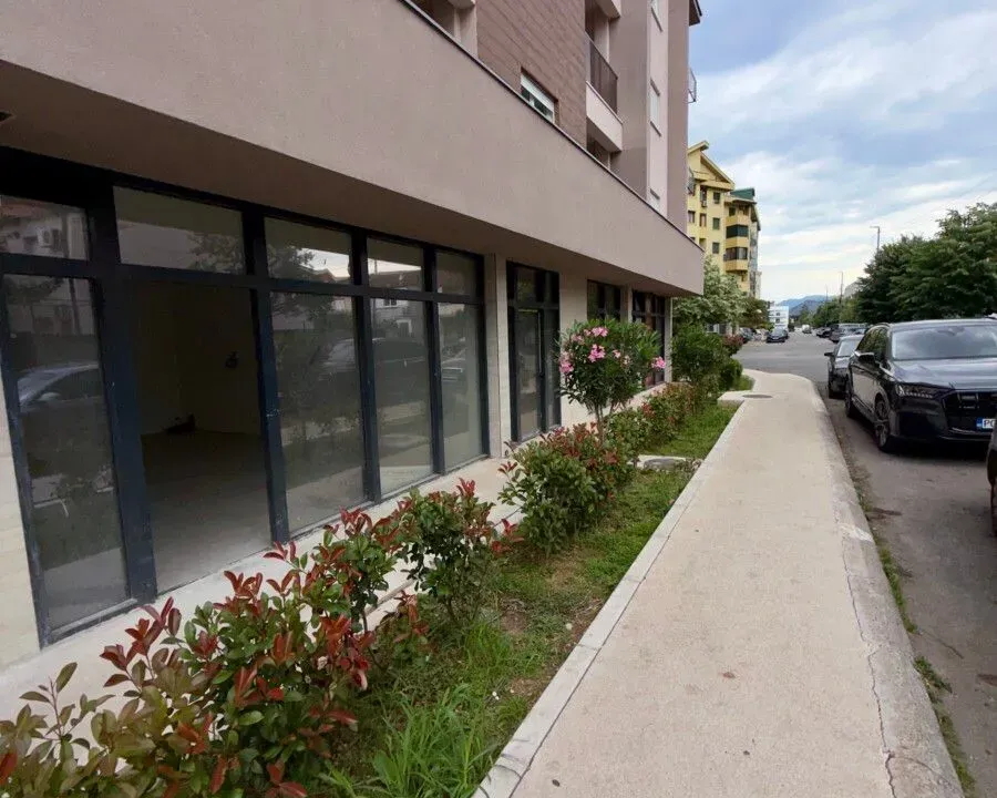 Rent, office space, 57m², Stari Aerodrom, Podgorica