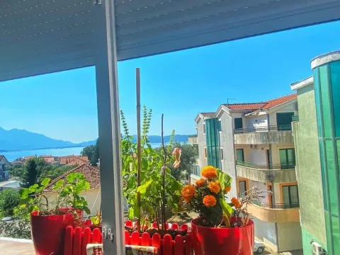 Sale, two bedroom apartment, 74m², Herceg Novi, Crna Gora