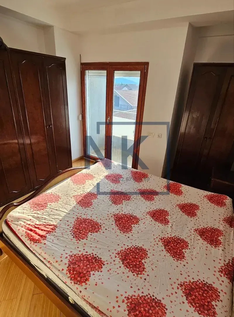 Izdavanje, dvosoban stan, 64m², Stari Aerodrom, Podgorica