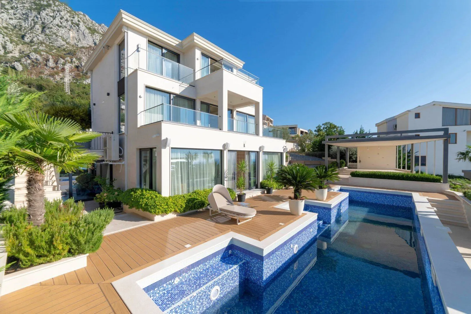 Sale, house, 400m², Blizikuće, Budva