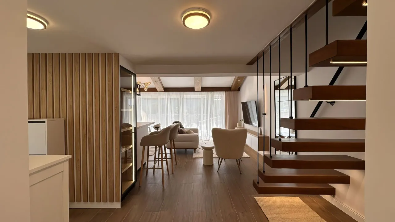 Izdavanje, trosoban stan, 130m², Zelenika, Herceg Novi
