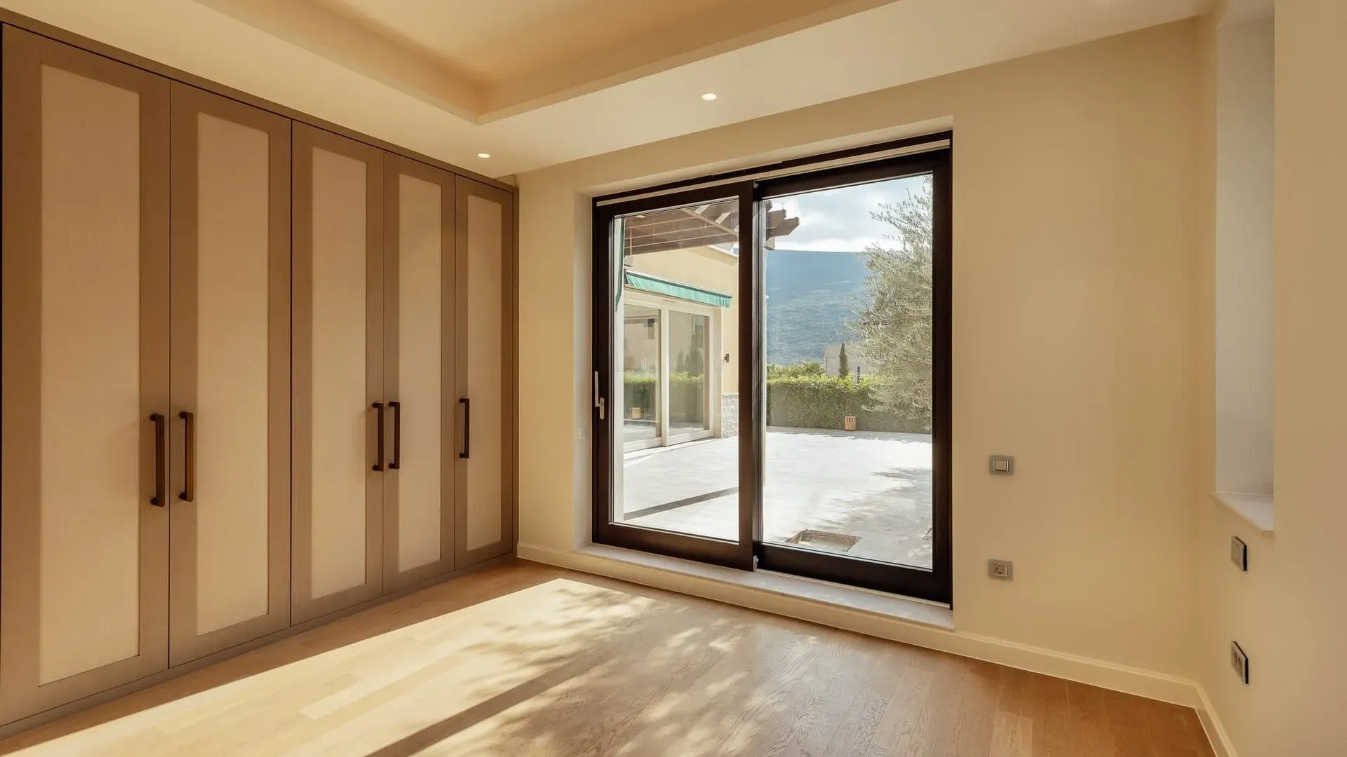 Prodaja, kuća, 287m², Portonovi, Herceg Novi